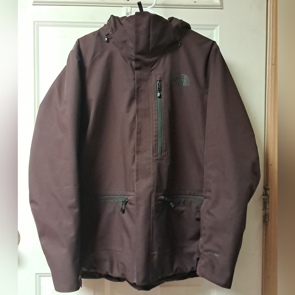 The North Face Womans XL "GateKeeper" Full Zip Hooded Jacket. Root Brown